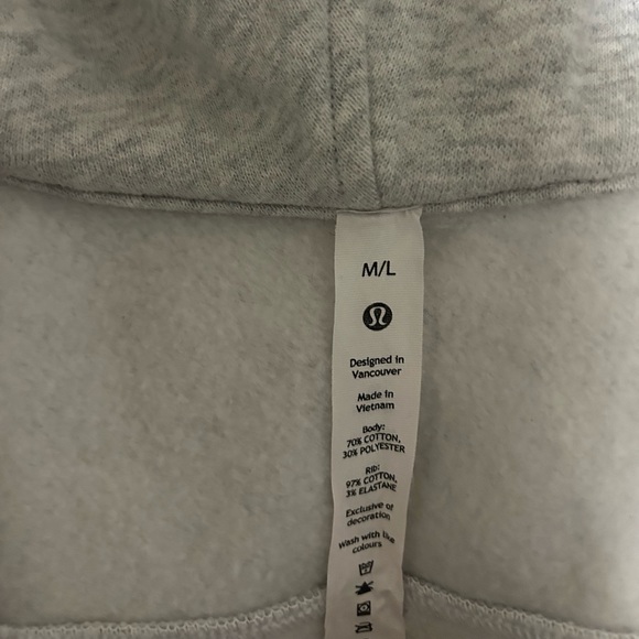 Lulu Lemon half zip - Picture 2 of 4